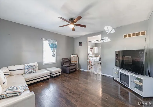 Photo 3 of Single family home for sale at 3702 Garnier St, Saint Louis, MO 63116 | MLS# MIS26030787 | Listing updated on 2026-05-23