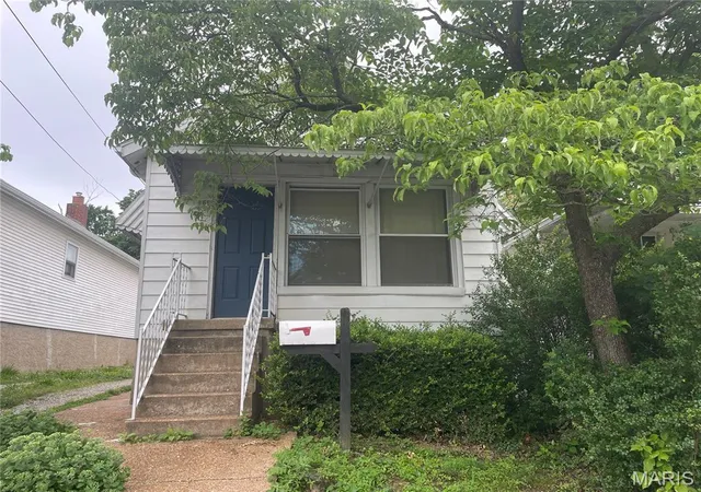 Homes for sale in Unincorporated, MO | 969 Dammert Ave, Unincorporated, MO 63125 | MLS# MIS26030796
