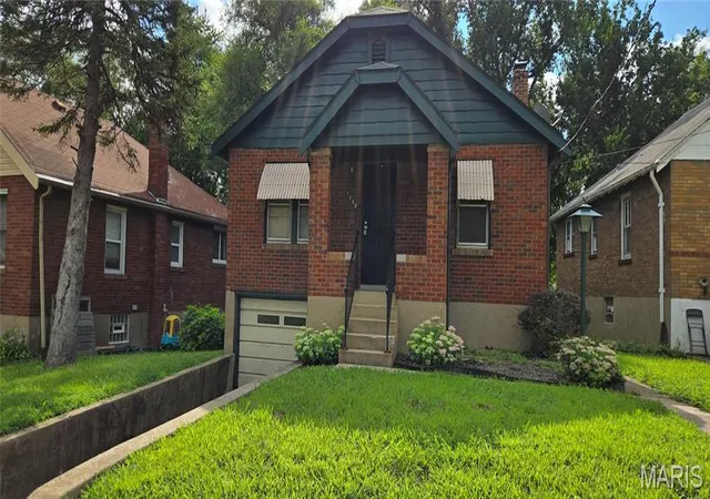 Photo 2 of Single family home for sale at 1468 70th St, Saint Louis, MO 63133 | MLS# MIS26030801 | Listing updated on 2026-09-02