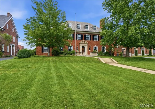Photo 2 of Mansion for sale at 5591 Lindell Blvd, St Louis, MO 63112 | MLS# MIS26030817 | Listing updated on 2026-10-28