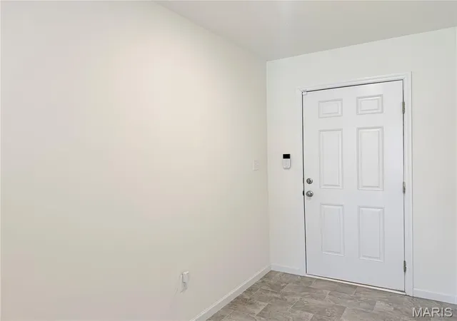 Homes for sale in Warrenton, MO | 700 Courtshire Xing, Warrenton, MO 63380 | MLS# MIS26030820