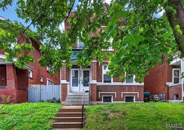 Photo 2 of Multi family home for sale at 739 Dover Pl, St Louis, MO 63111 | MLS# MIS26030836 | Listing updated on 2026-09-03