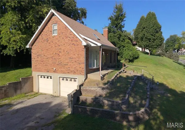 Photo 2 of Single family home for sale at 9119 Wedgewood Dr, Fairview Heights, IL 62208 | MLS# MIS26030863 | Listing updated on 2026-08-13