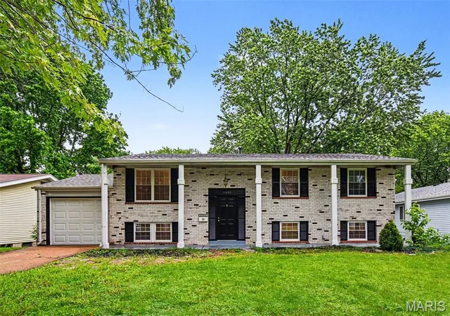 Homes for sale in Florissant, MO | 1440 Burning Tree Dr, Florissant, MO 63033 | MLS# MIS26030866