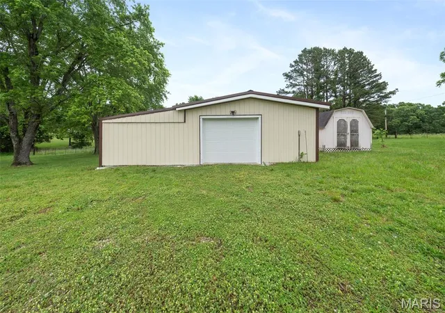 Homes for sale in Rolla, MO | 12580 Private Dr 5204, Rolla, MO 65401 | MLS# MIS26030887