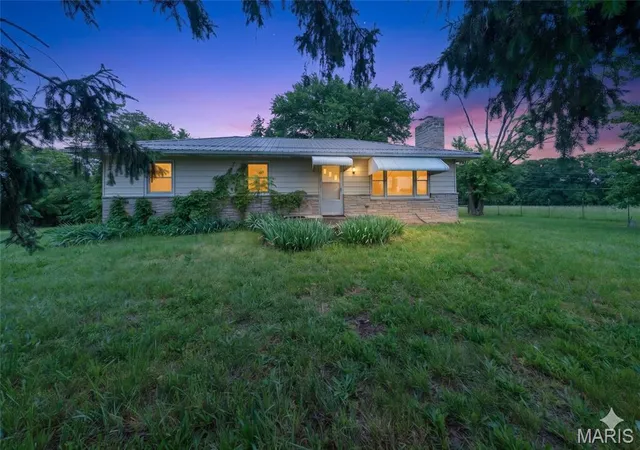 Homes for sale in Rolla, MO | 12580 Private Dr 5204, Rolla, MO 65401 | MLS# MIS26030887