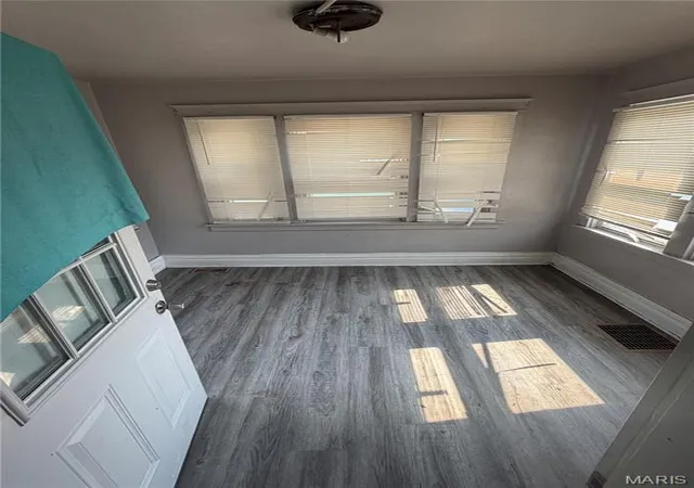 Photo 3 of Single family home for sale at 4325 Rosewood Ave, Saint Louis, MO 63120 | MLS# MIS26030942 | Listing updated on 2026-08-05