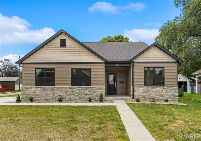 Photo 1 of Single family home for sale at 406 W Laurel St, Millstadt, IL 62260 | MLS# MIS26030945 | Listing updated on 2026-08-06