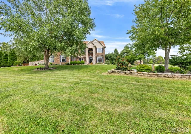 Homes for sale in Columbia, IL | 5025 Edinburg Ct, Columbia, IL 62236 | MLS# MIS26030957