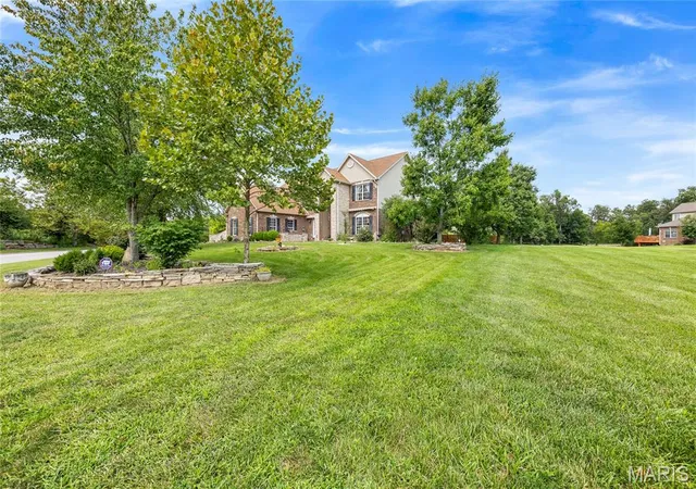Homes for sale in Columbia, IL | 5025 Edinburg Ct, Columbia, IL 62236 | MLS# MIS26030957