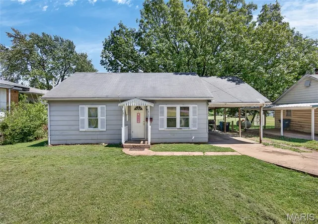 Homes for sale in Salem, MO | 1400 &1402 S Main St, Salem, MO 65560 | MLS# MIS26030972