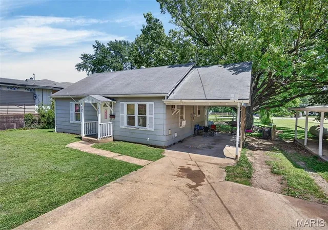 Homes for sale in Salem, MO | 1400 &1402 S Main St, Salem, MO 65560 | MLS# MIS26030972