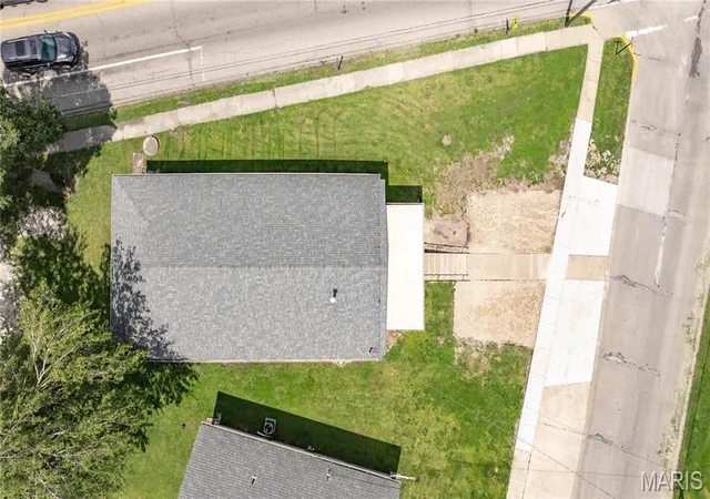 Homes for sale in Jerseyville, IL | 400 S Washington St, Jerseyville, IL 62052 | MLS# MIS26031000