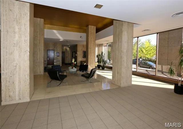 5th image of 4501 Lindell Blvd #4B, St Louis, MO 63108 | MLS# MIS26031107