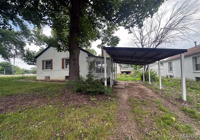 Photo 4 of Single Family Residence at 315 S Park Ln, Dexter, MO 63841 | MLS# MIS26031109 |  | Sold on 2026-07-17