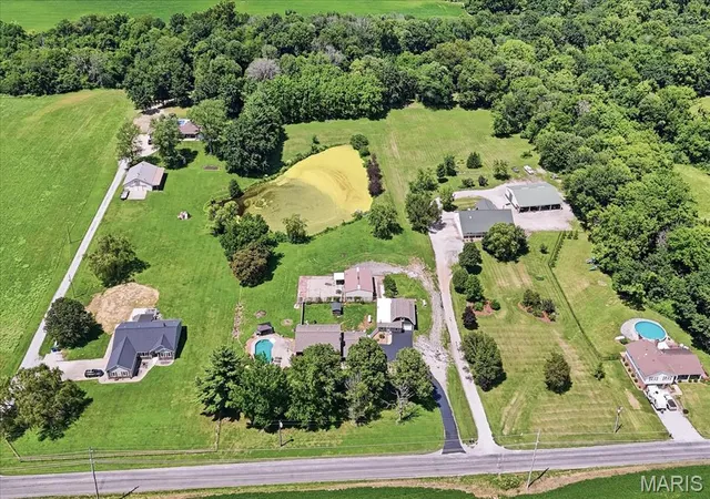 Homes for sale in Troy, IL | 7853 W Kirsch Rd, Troy, IL 62294 | MLS# MIS26031113