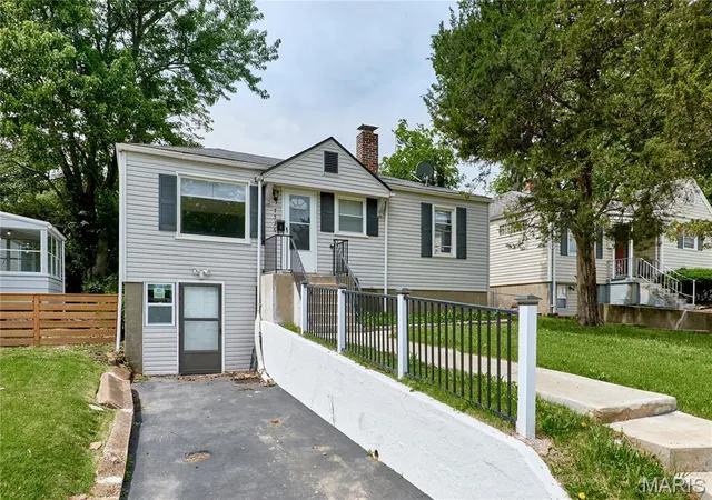 Photo 3 of Single family home for sale at 7536 Eunice Ave, Saint Louis, MO 63136 | MLS# MIS26031124 | Listing updated on 2026-09-23