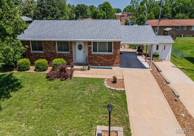 Homes for sale in Unincorporated, MO | 4231 Tupelo Dr, Unincorporated, MO 63125 | MLS# MIS26031132