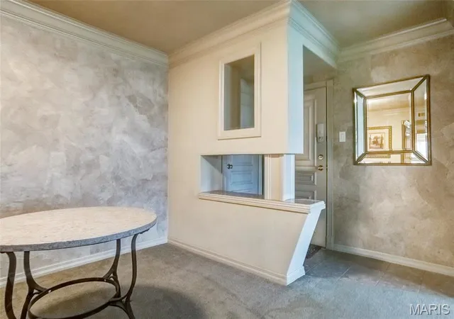 Homes for sale in St Louis, MO | 1 Delcrest Ct #103, St Louis, MO 63124 | MLS# MIS26031133