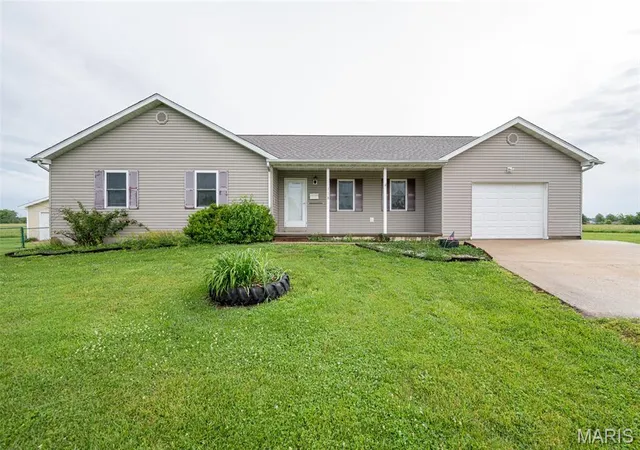 Single family home for sale at 318 E W&W Circle Dr, Belle, MO 65013 | MLS# MIS26031175