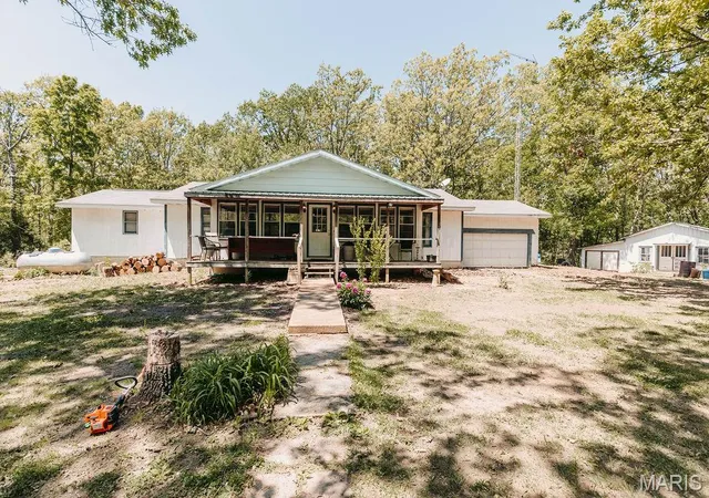 Homes for sale in Edgar Springs, MO | 23975 State Route T, Edgar Springs, MO 65462 | MLS# MIS26031205