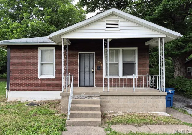 Homes for sale in Saint Louis, MO | 7029 Florence Pl, Saint Louis, MO 63136 | MLS# MIS26031206