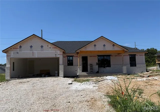 Photo 2 of Single family home for sale at 4001 Bishop Ct, Jackson, MO 63755 | MLS# MIS26031227 | Listing updated on 2026-09-03