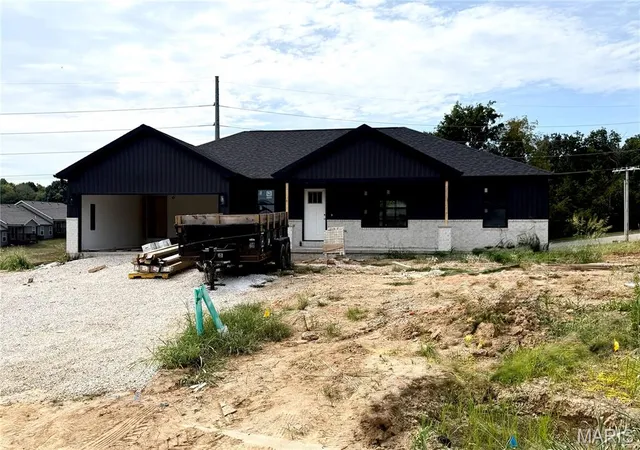 Photo 2 of Single family home for sale at 4001 Bishop Ct, Jackson, MO 63755 | MLS# MIS26031227 | Listing updated on 2026-09-21
