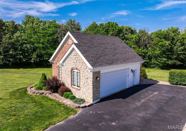 Homes for sale in Troy, MO | 320 Nicole Ct, Troy, MO 63379 | MLS# MIS26031239