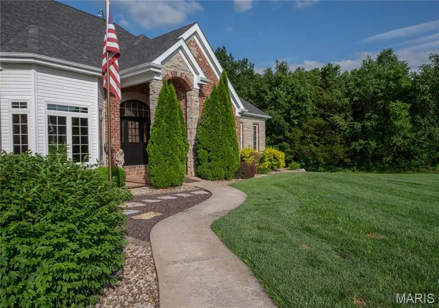 Homes for sale in Troy, MO | 320 Nicole Ct, Troy, MO 63379 | MLS# MIS26031239
