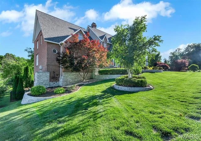 Homes for sale in Edwardsville, IL | 21 Country Club Dr, Edwardsville, IL 62025 | MLS# MIS26031240
