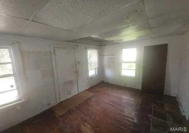 Photo 4 of Sale Pending at 4834 Calvin Ave, Saint Louis, MO 63115 | MLS# MIS26031242 | Listing updated on 2026-09-16