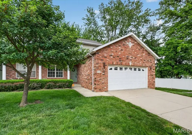 Homes for sale in O'fallon, IL | 700 Michael St, O'fallon, IL 62269 | MLS# MIS26031270