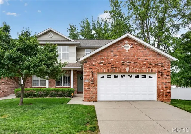 Homes for sale in O'fallon, IL | 700 Michael St, O'fallon, IL 62269 | MLS# MIS26031270