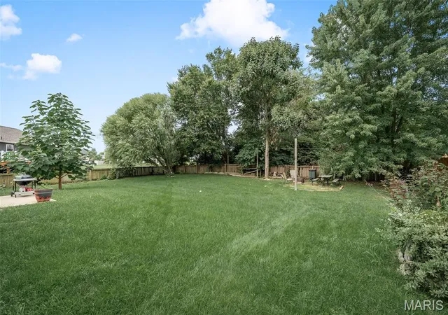 Photo 4 of Sale Pending at 906 Warrior Ridge, Warrenton, MO 63383 | MLS# MIS26031304 | Listing updated on 2026-10-08