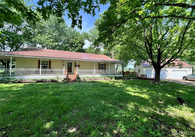 Homes for sale in Dixon, MO | 13911 Challenger Dr, Dixon, MO 65459 | MLS# MIS26031326