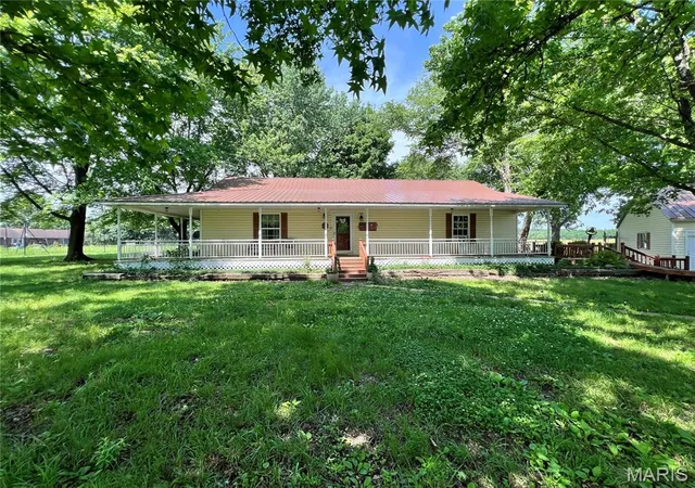 Homes for sale in Dixon, MO | 13911 Challenger Dr, Dixon, MO 65459 | MLS# MIS26031326