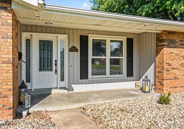 Photo 3 of Single family home for sale at 513 Emily Dr, O Fallon, IL 62269 | MLS# MIS26031327 | Listing updated on 2026-09-14