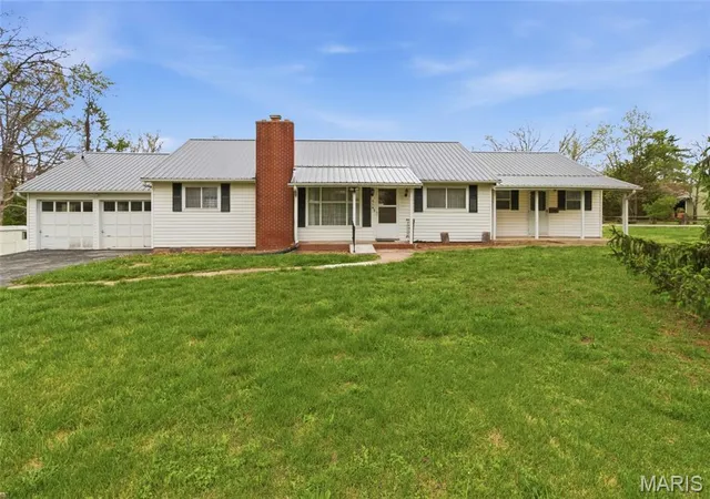 Homes for sale in Houston, MO | 916 Sommerfield Dr, Houston, MO 65483 | MLS# MIS26031328