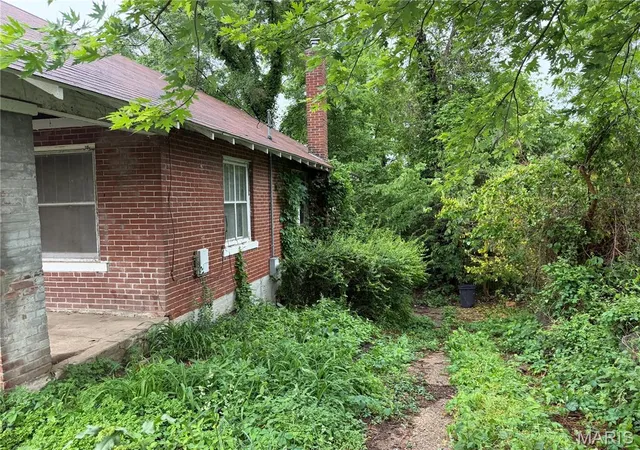 Homes for sale in Hannibal, MO | 1418 Park Ave, Hannibal, MO 63401 | MLS# MIS26031347