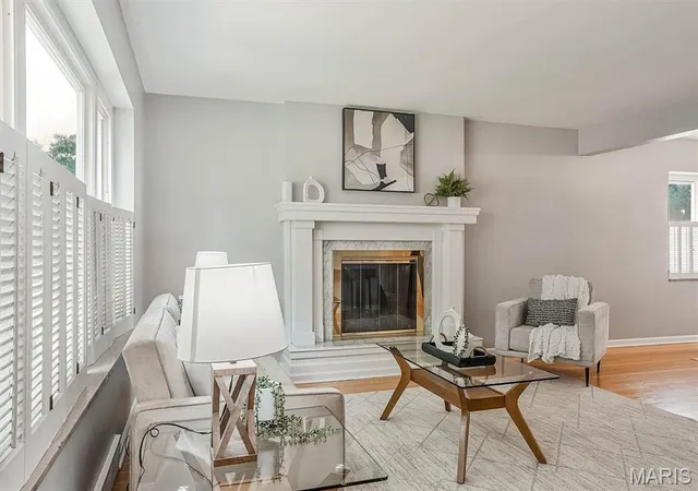 Photo 4 of Sale Pending at 2308 Saint Clair Ave, Saint Louis, MO 63144 | MLS# MIS26031350 | Listing updated on 2026-09-27