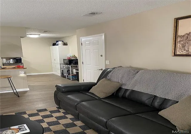 3rd image of 1457 Summergate Pkwy #F, Saint Peters, MO 63303 | MLS# MIS26031384
