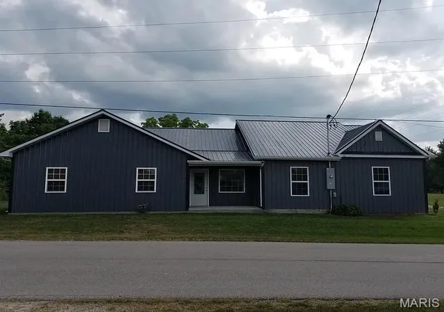 Homes for sale in Belle, MO | 508 E 5Th St, Belle, MO 65013 | MLS# MIS26031436