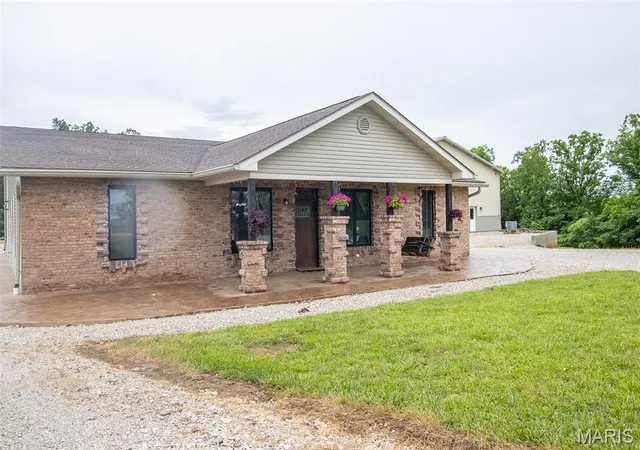 Photo 3 of Single family home for sale at 10076 Puckett Rd, Potosi, MO 63660 | MLS# MIS26031462 | Listing updated on 2026-08-17