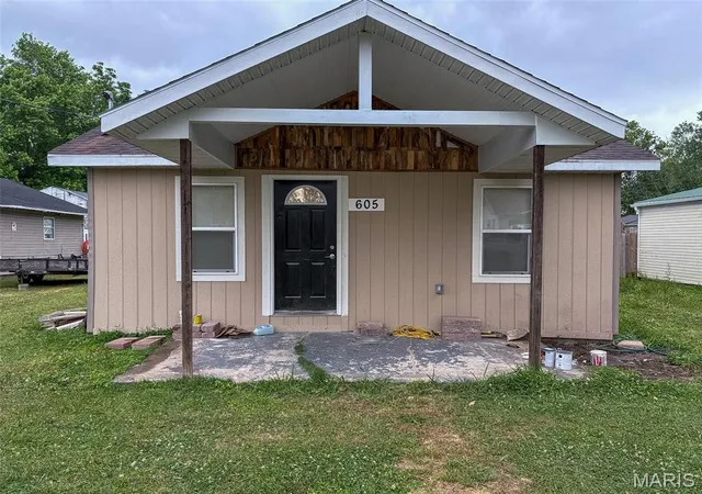 1st image of 605 Don St, Poplar Bluff, MO 63901 | MLS# MIS26031480