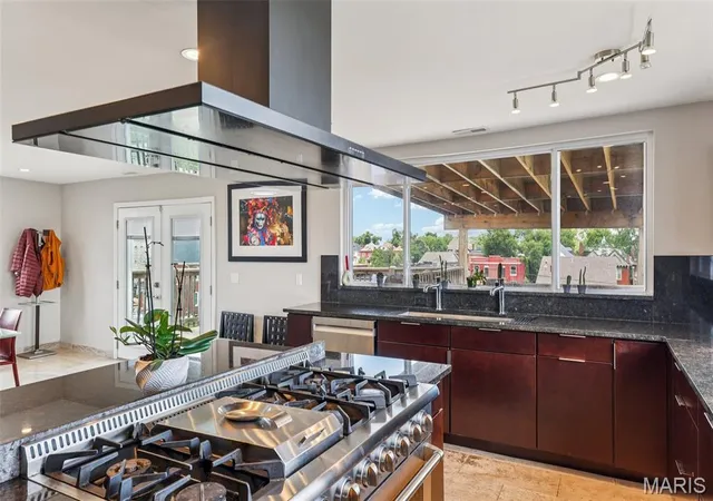 Photo 3 of Condo for sale at 4253 Washington Blvd #D, Saint Louis, MO 63108 | MLS# MIS26031481 | Listing updated on 2026-09-25