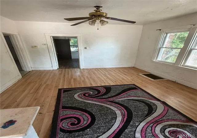 3rd image of 4117 Jennings Station Rd, Saint Louis, MO 63121 | MLS# MIS26031549
