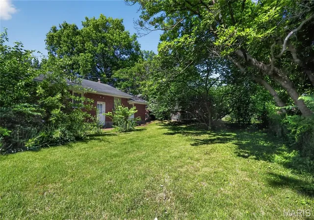 Homes for sale in Bellefontaine Nghbrs, MO | 1205 Duenke Dr, Bellefontaine Nghbrs, MO 63137 | MLS# MIS26031552