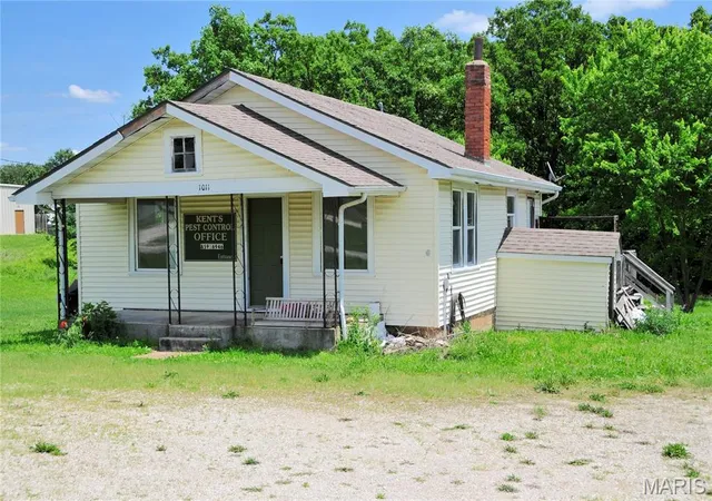 Homes for sale in Belle, MO | 1011 Hwy 28, Belle, MO 65013 | MLS# MIS26031560