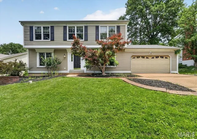 Homes for sale in Kirkwood, MO | 800 Bridlebrook Ln, Kirkwood, MO 63122 | MLS# MIS26031568